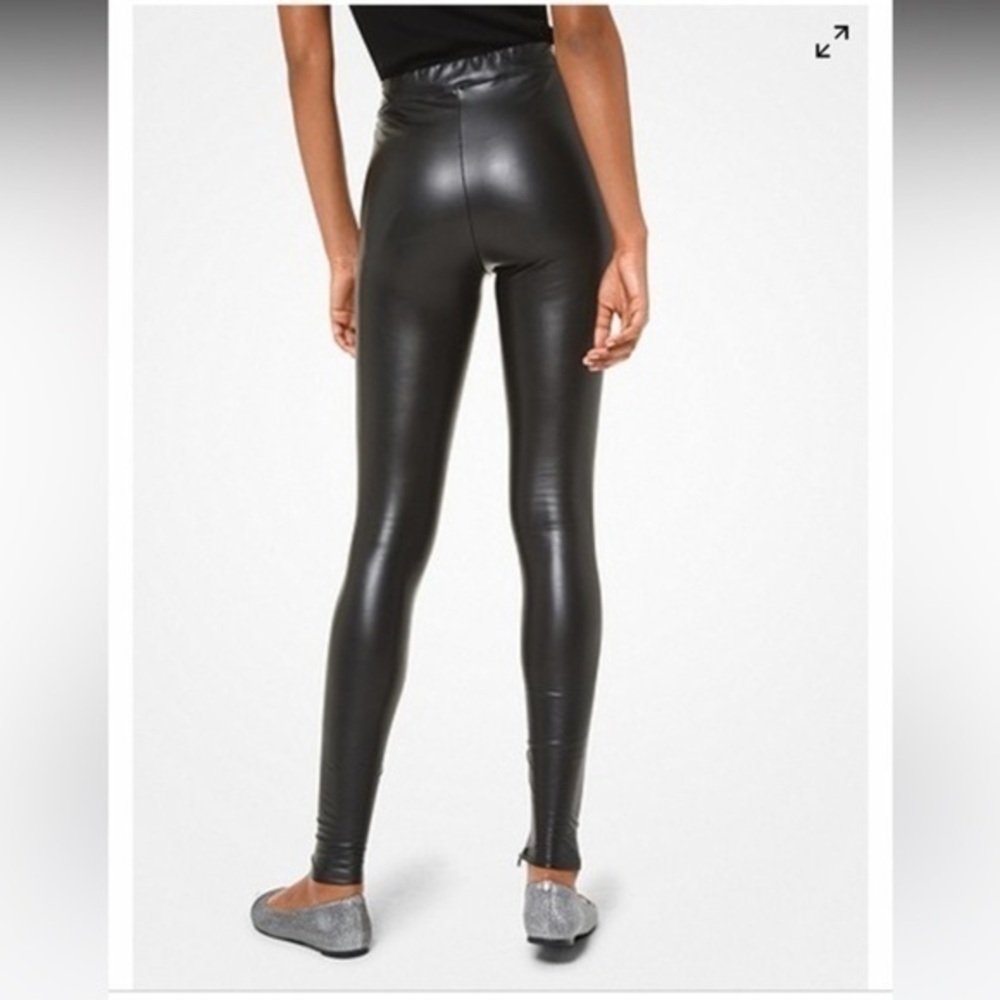 MICHAEL KORS faux leather pants. Pull on. Stretch elastic waistband. EEUC.Black